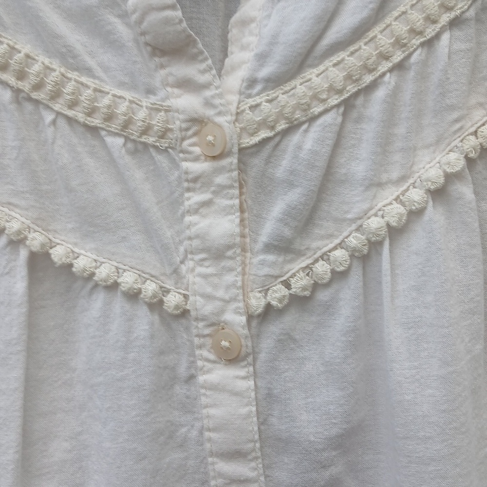 Old Navy Cream  Embroidery Buttondown SplitV Peasant Top size XL - Picture 5 of 12